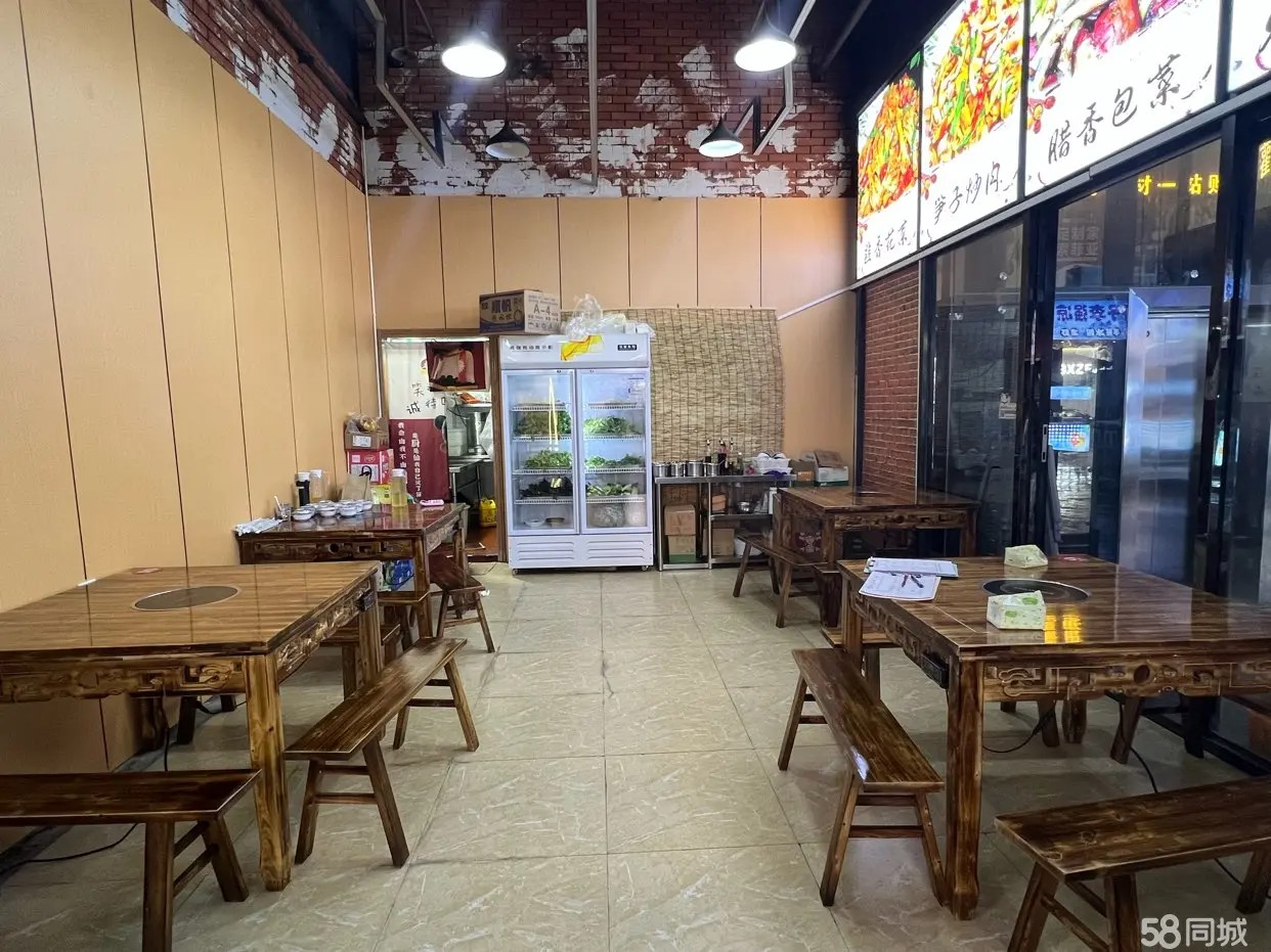 (转让)商业街店铺临街店铺，美食街内，人流较大